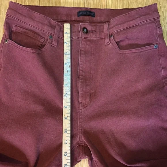 Uniqlo Tapered Ankle Jeans Maroon Size 8 / 30” EUC - Picture 10 of 10